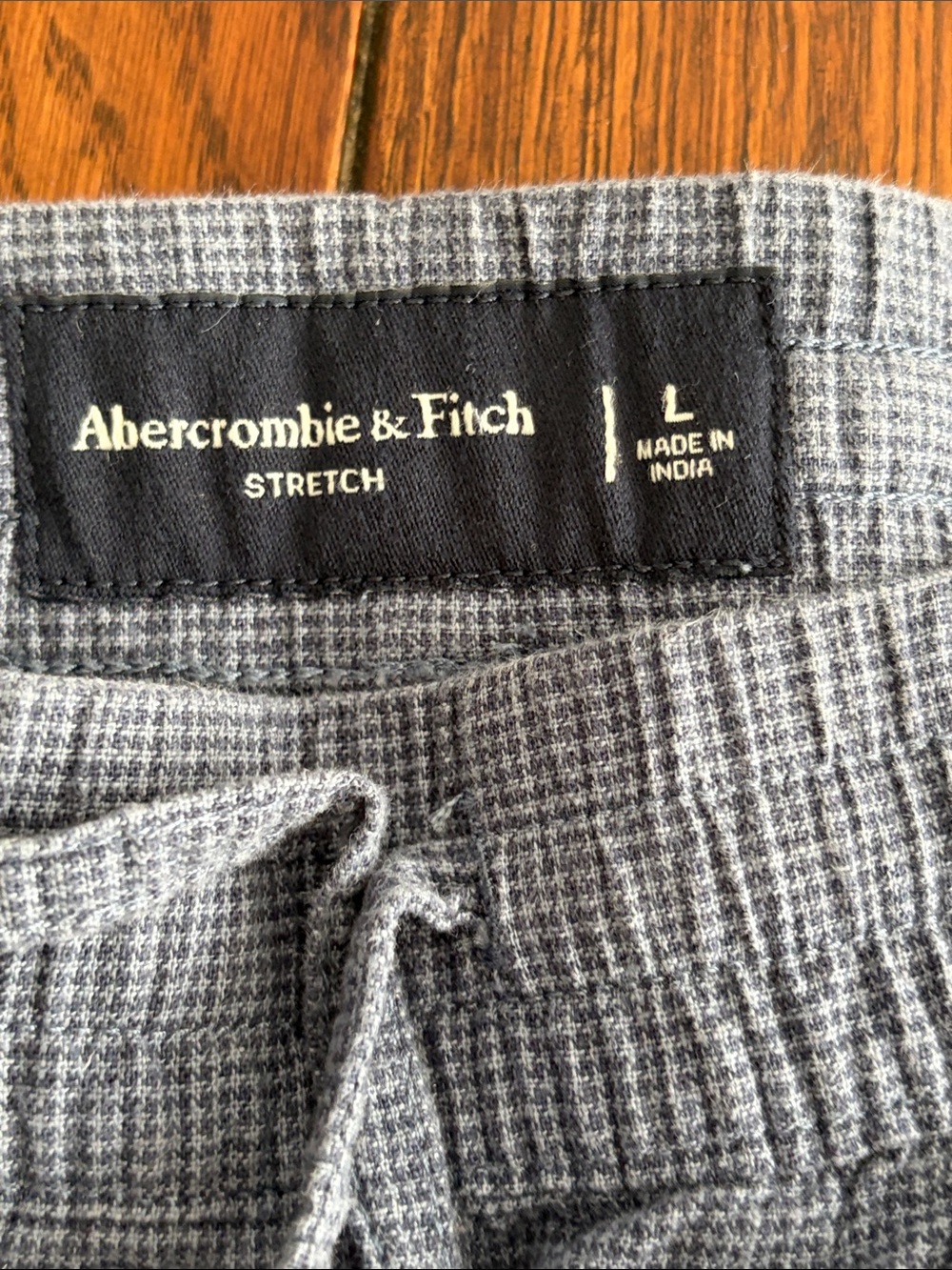 Abercrombie & Fitch Blue Houndstooth Stretch Shorts - Picture 2 of 6